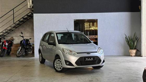FORD FIESTA 1.0 ROCAM S 8V FLEX 4P MANUAL FORD FIESTA 1.0 ROCAM S 8V FLEX 4P MANUAL